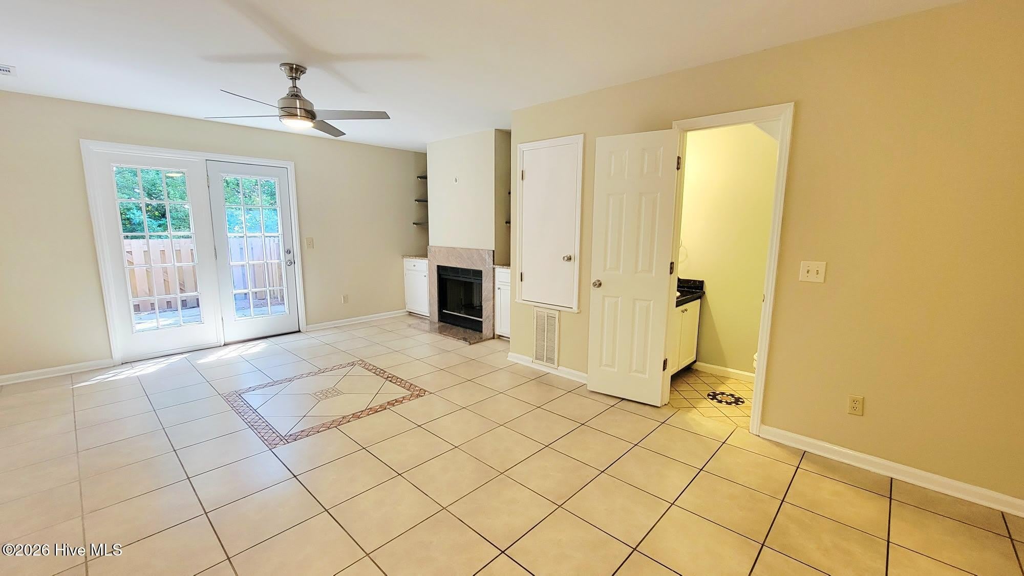 5116 Lamppost Circle – photo 4