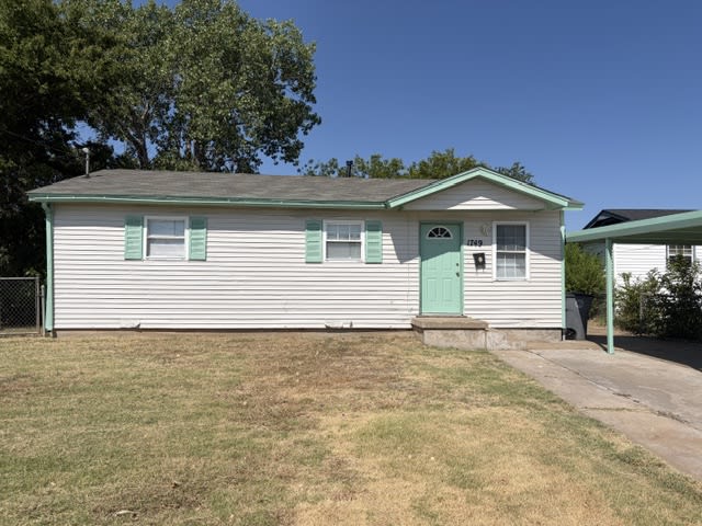 1749 Southwest 12th Street – photo 1