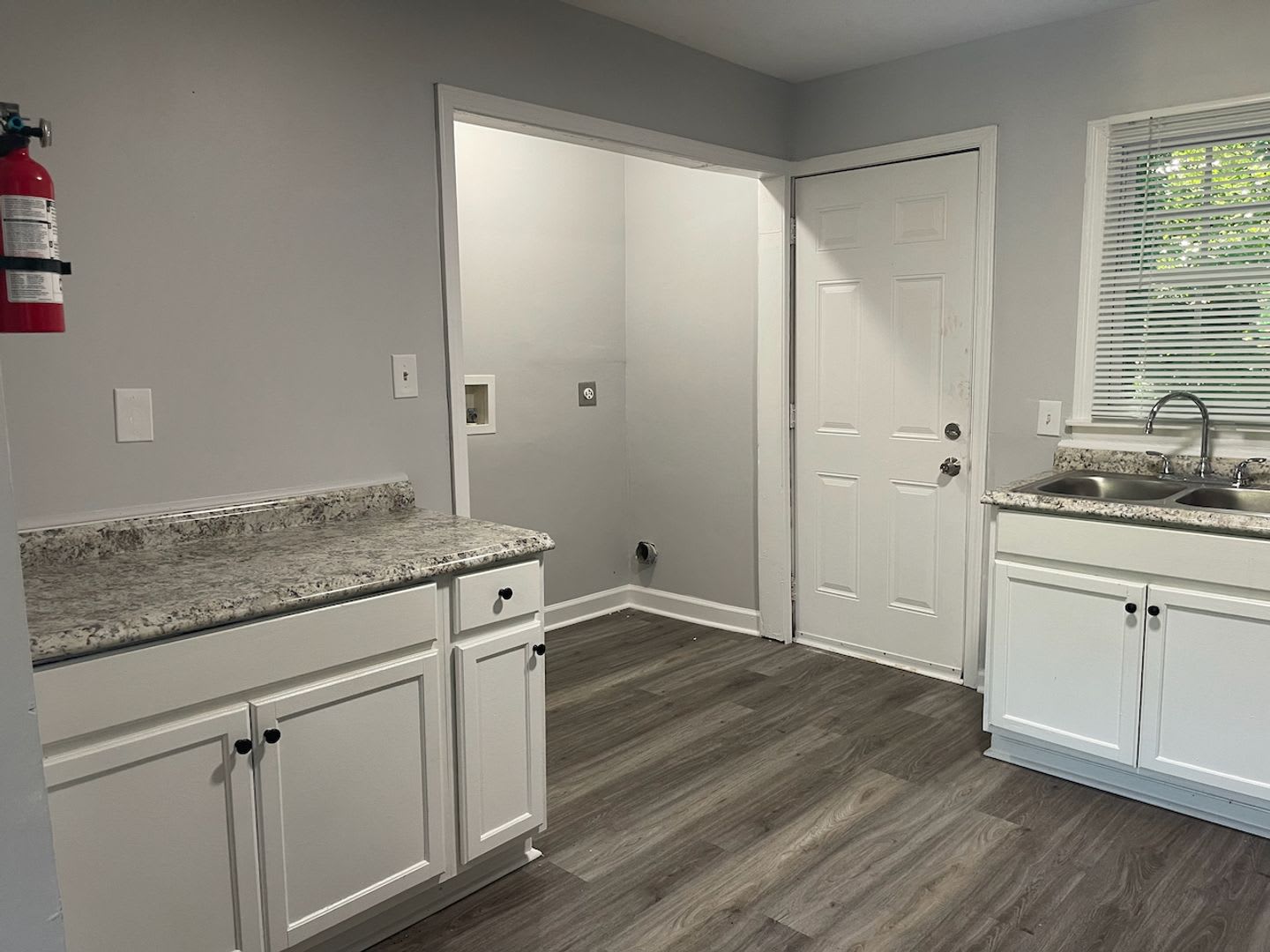 Lincoln Homes, Hard to Find 4-Bedroom – photo 5