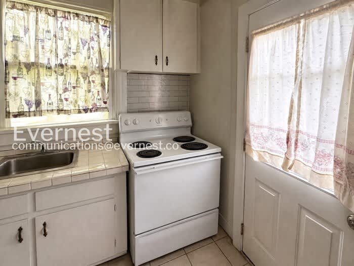 4423 Eanes Lane – photo 5