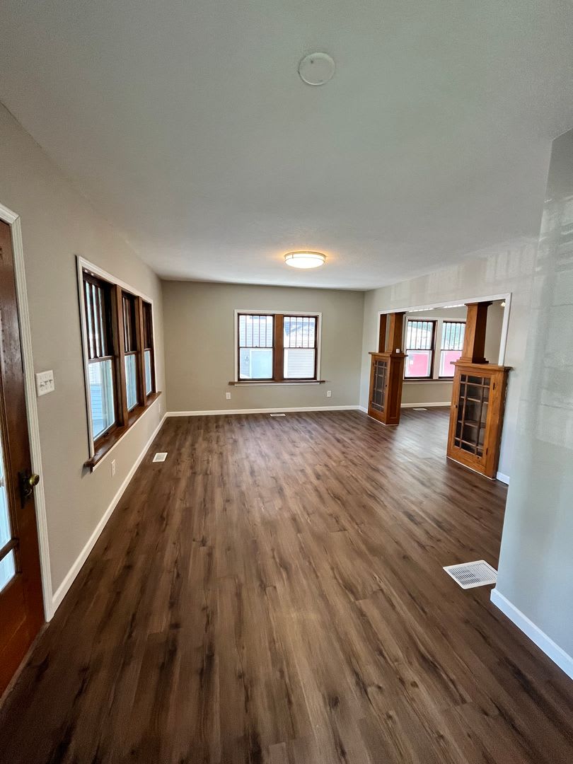 Charming 3 bedroom, 2 bathroom home in the heart of Des Moines, IA – photo 4
