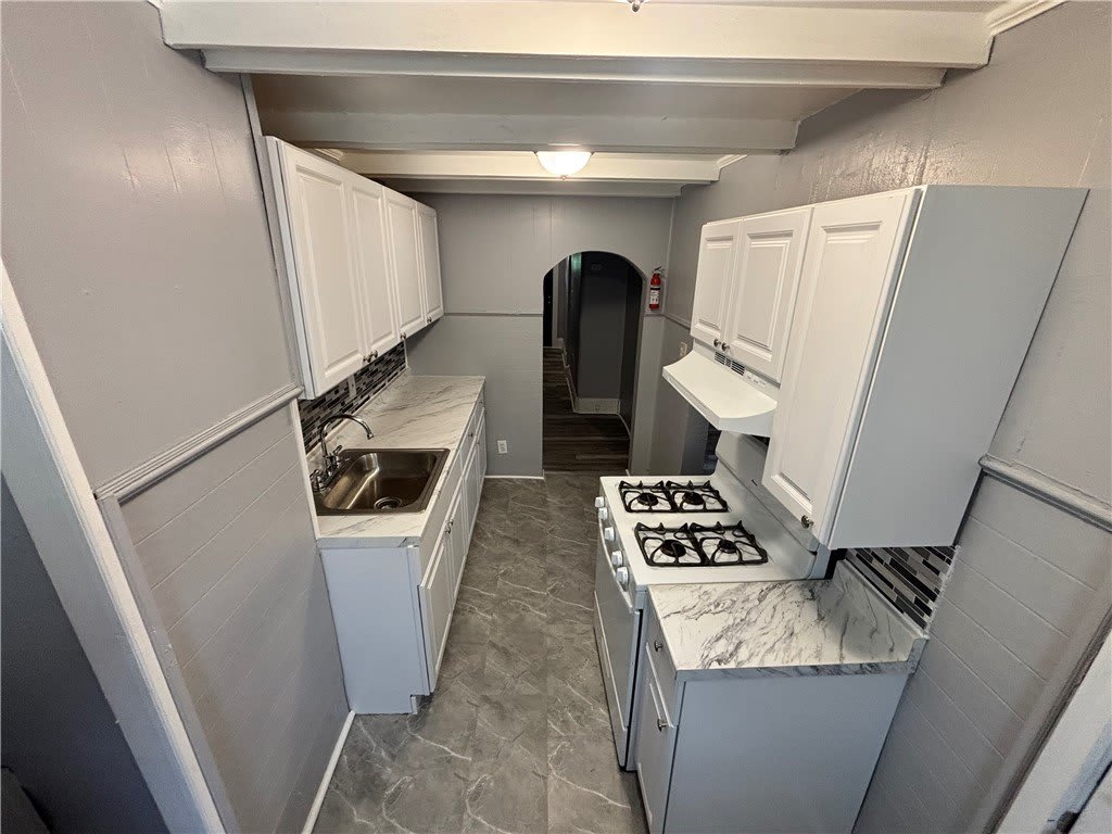 247 Rochelle St – photo 5