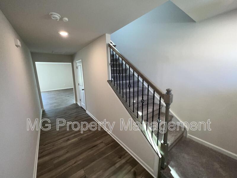 1367 Woodhouse Drive – photo 2