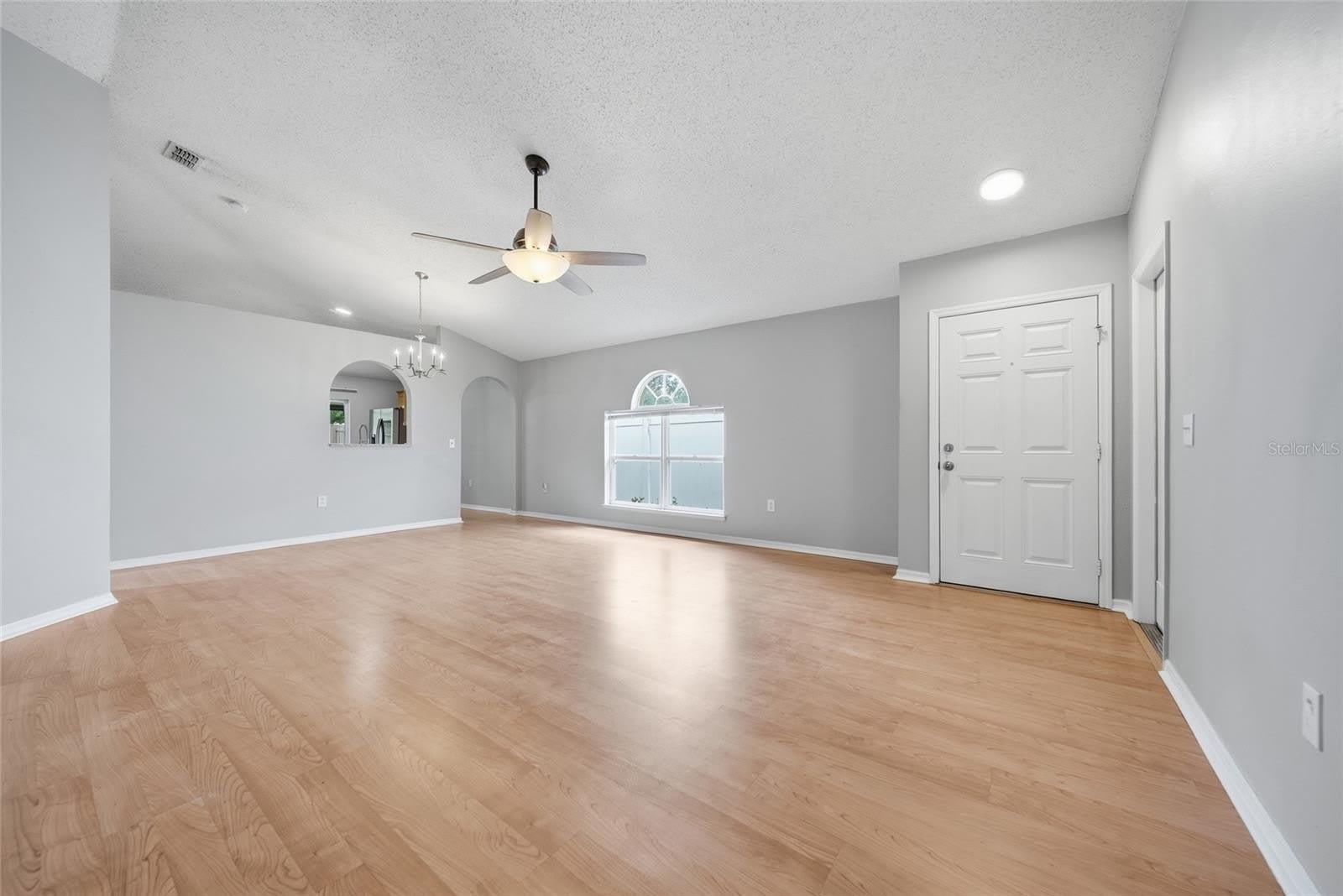 10617 OPUS Drive – photo 4
