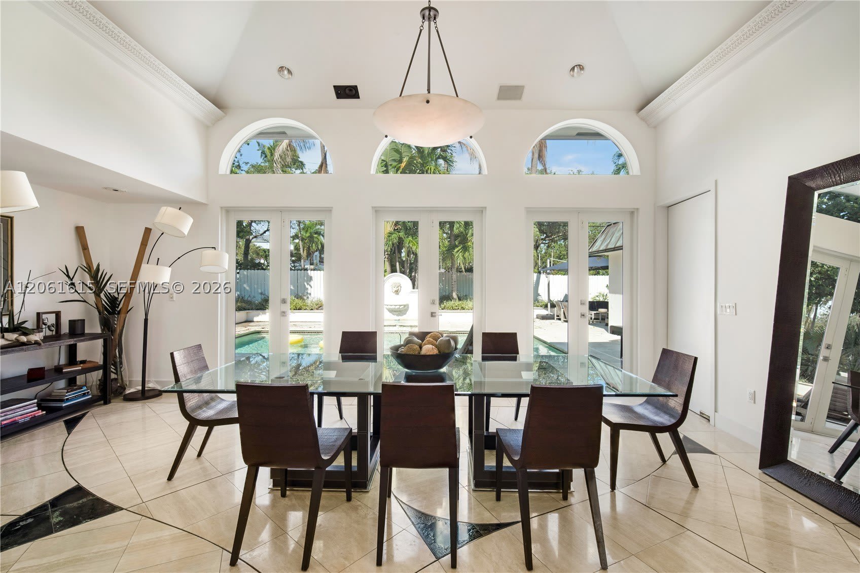 324 Caribbean Rd – photo 2