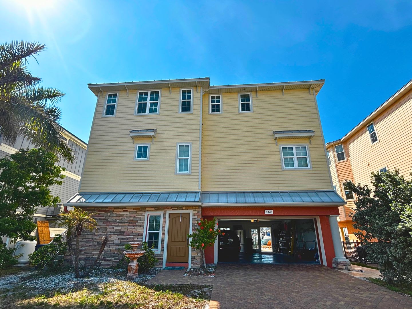 Available From September 1St To November 30Th Stunning Waterfront Home In Madeira Beach 3 Bed 3 Bath – photo 2