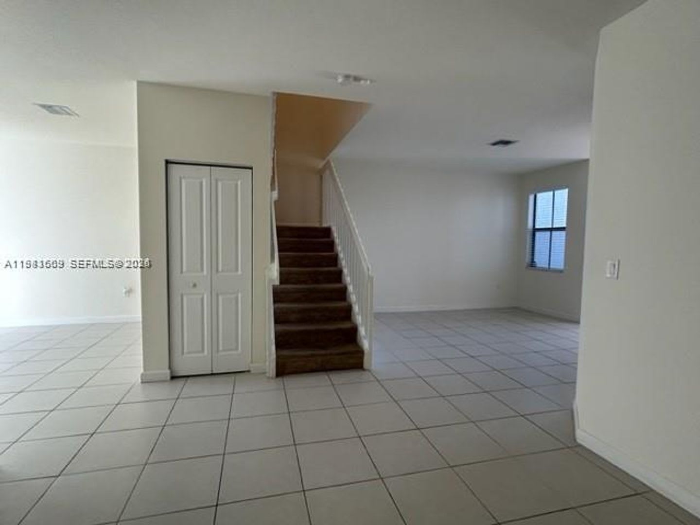 3354 W 112th Street 3354, Hialeah, FL 33018 – photo 5