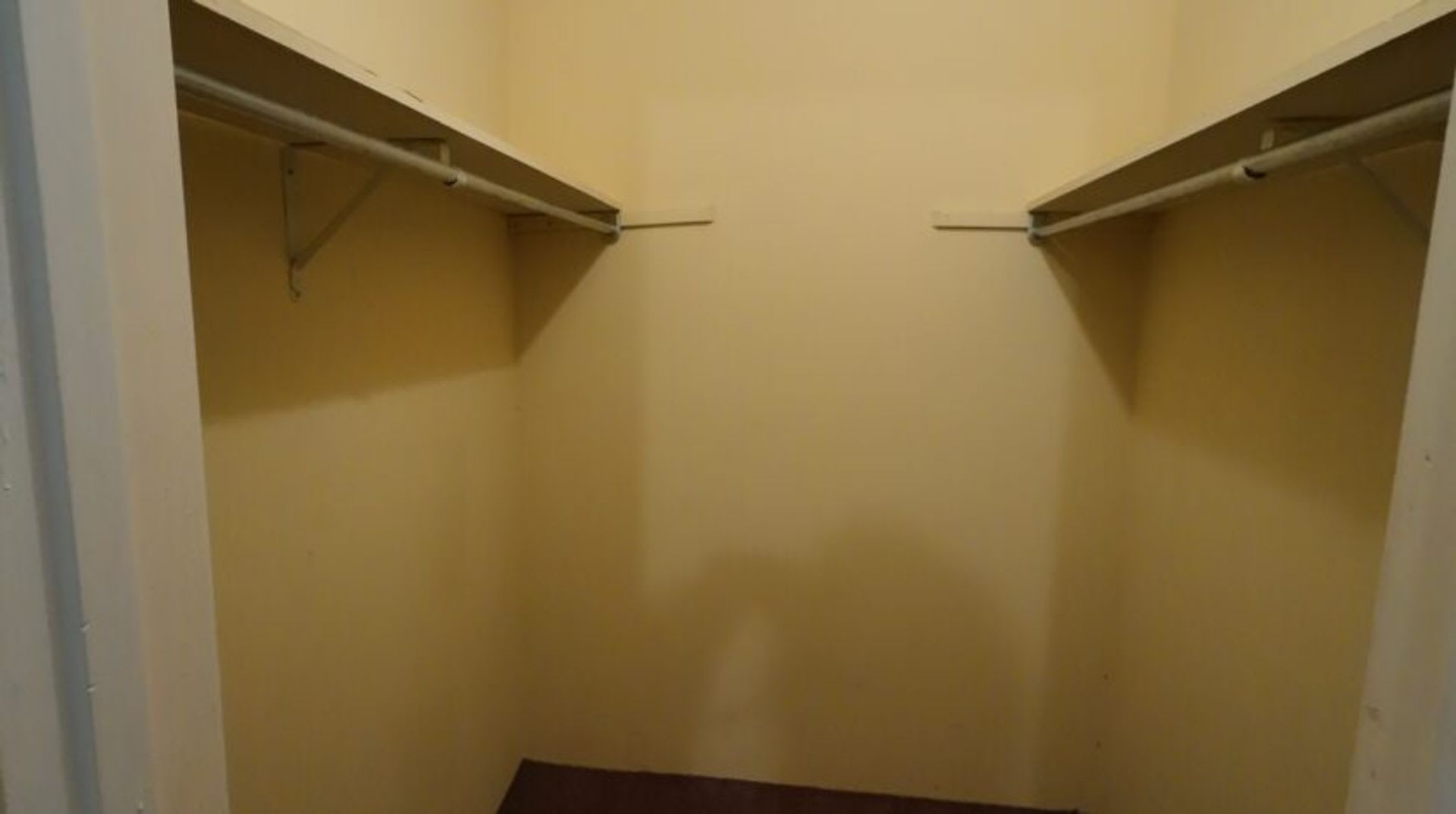 2/2 Condo with Covered Parking – photo 5