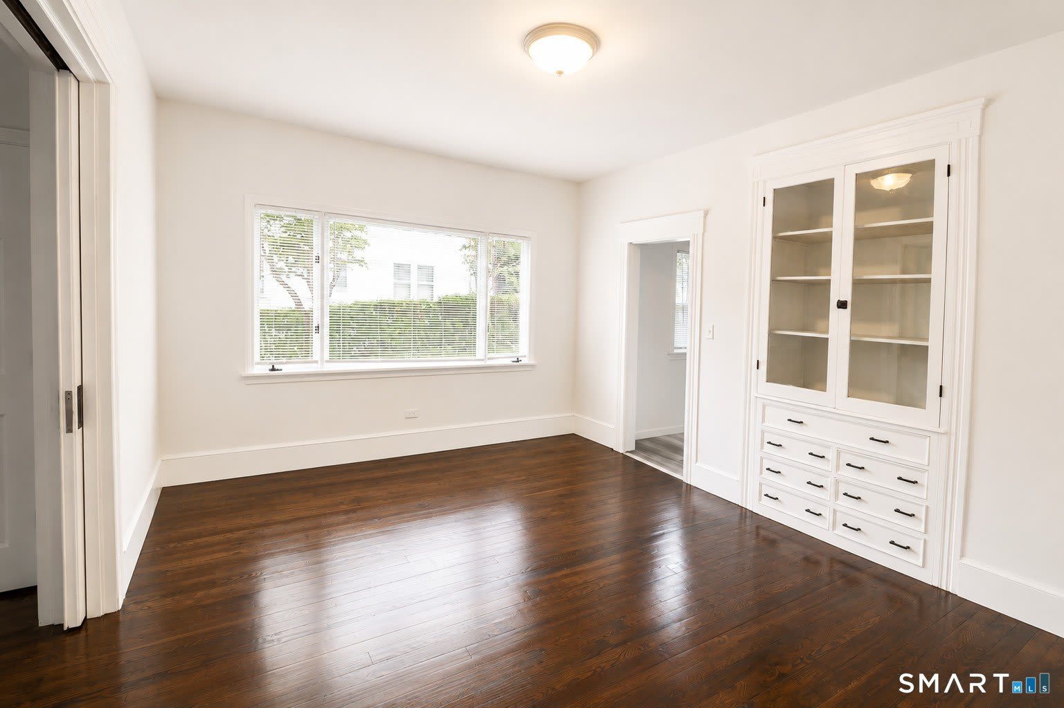 760 Howe Avenue – photo 3