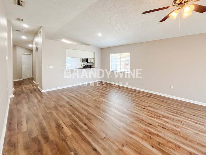 11750 Lynmoor Drive – photo 5