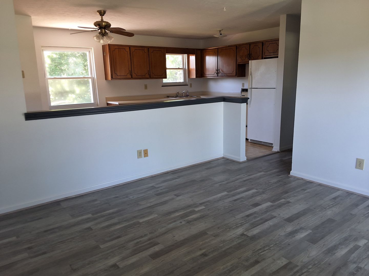 Cozy 3 Bed, 1 Bath House Located in Vine Grove – photo 2