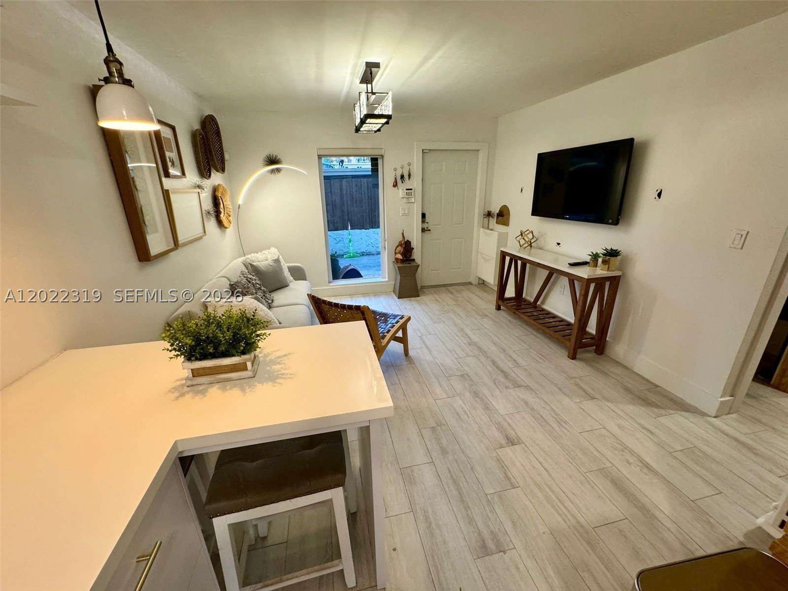 1121 SW 7th St – photo 5