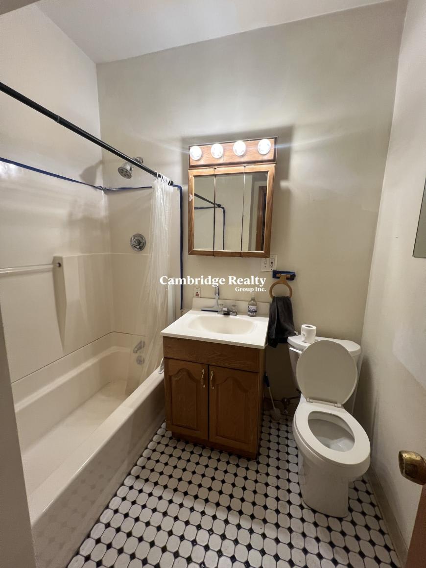346 Faneuil St. – photo 5