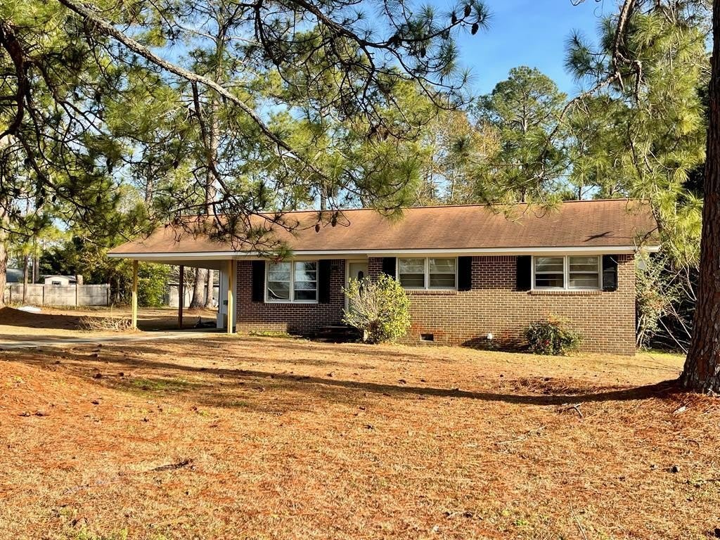 104 Lynn Circle – photo 1
