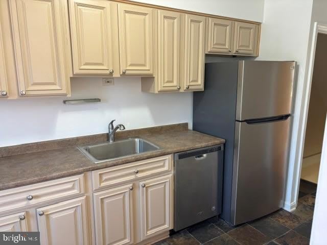 925 CHESTNUT HILL Avenue – photo 3