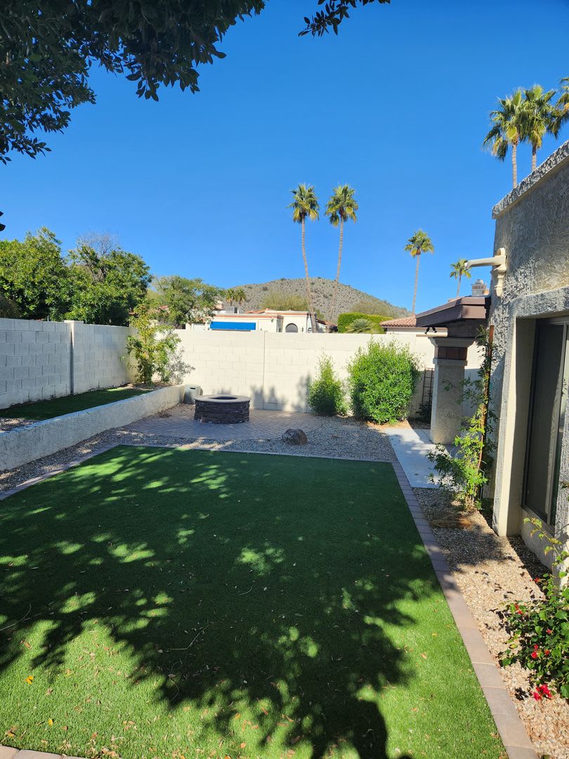 3bd 2ba located in Pointe South Mountain – photo 1