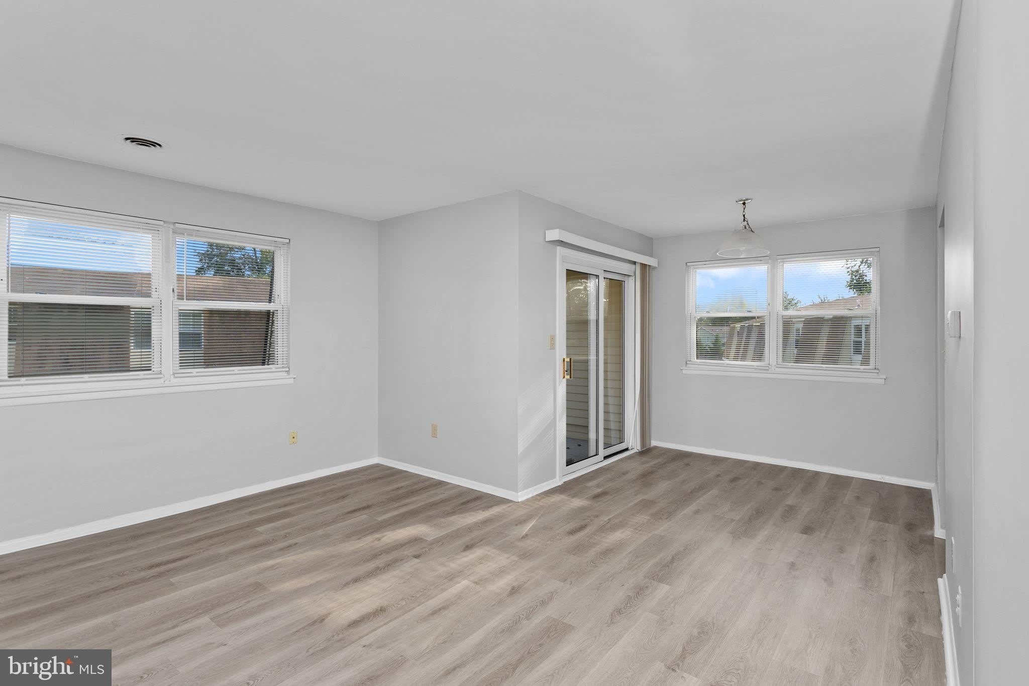 4-5 FLORENCE TOLLGATE Place – photo 5
