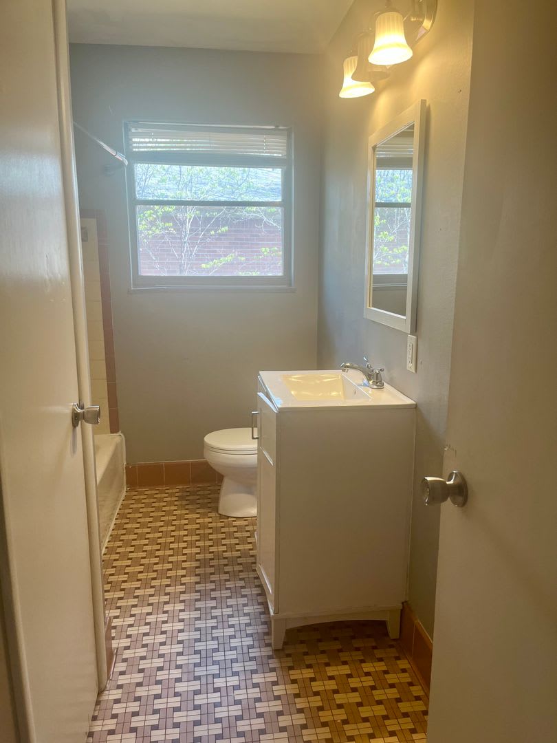 105 West 42nd Place – photo 4