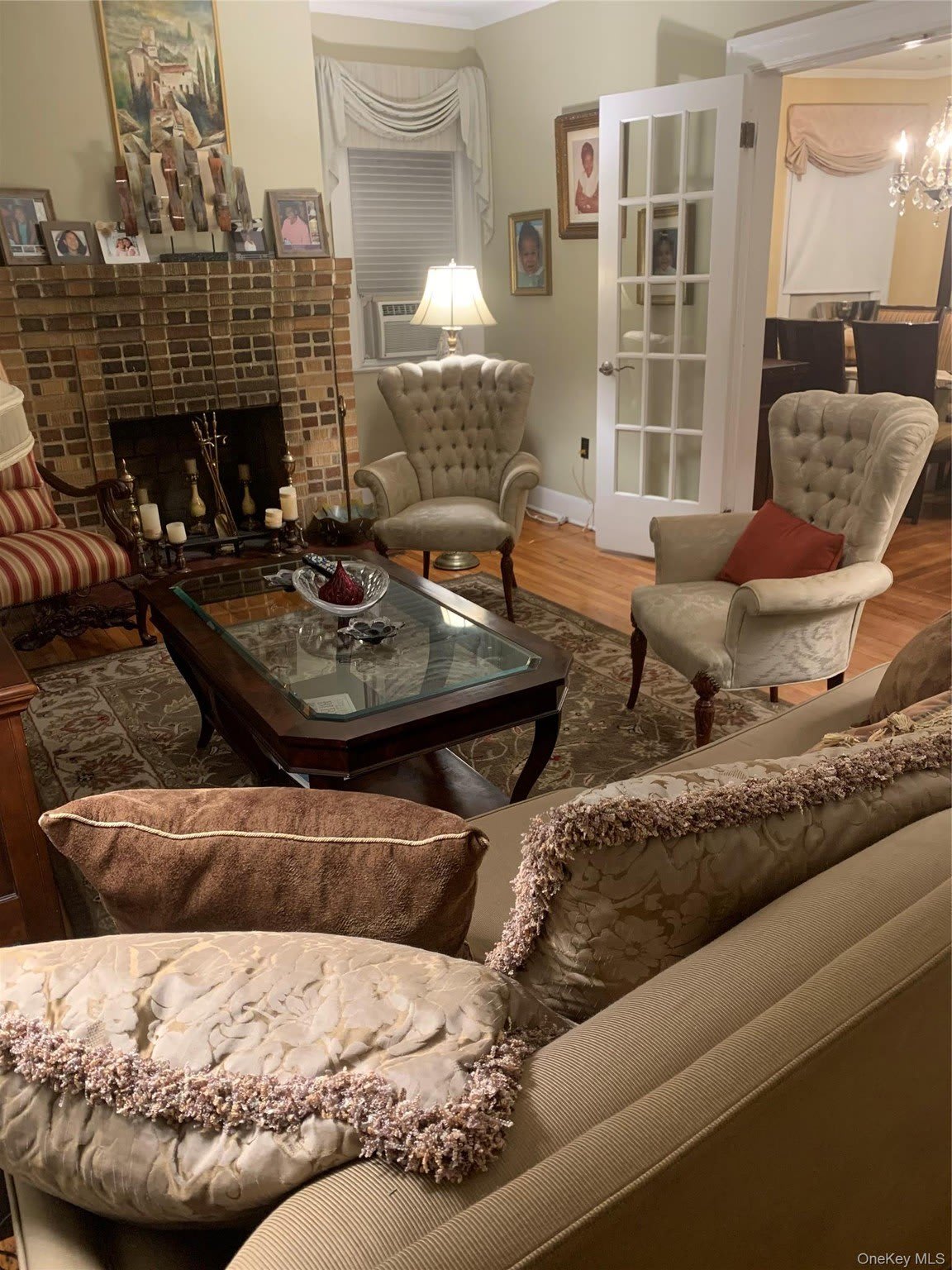 574 E 3rd Street – photo 2