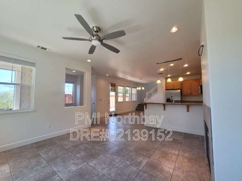 481 Lexington Dr – photo 3