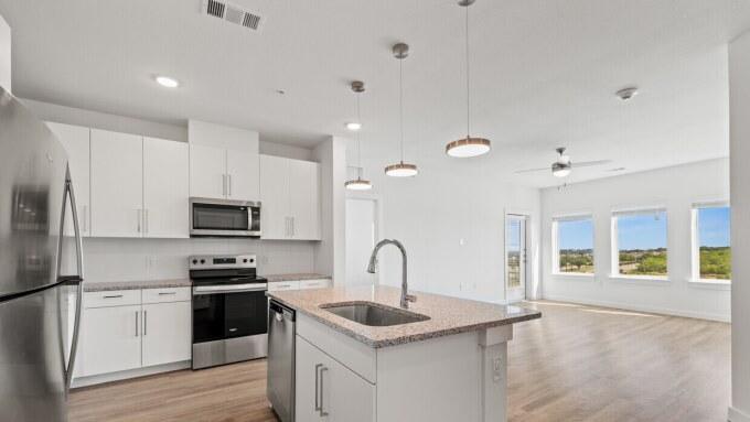 7013 E William Cannon Dr, #110 – photo 5