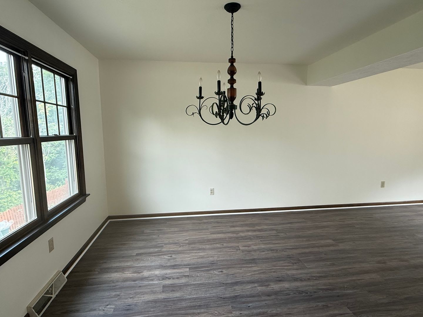 4 bedroom home – photo 4