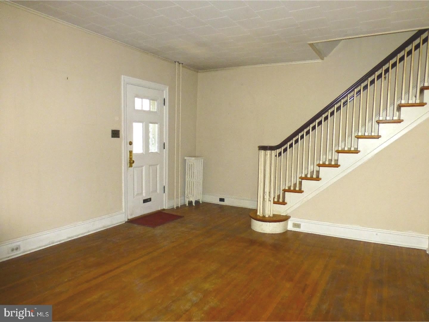 209 S 7TH Avenue – photo 3