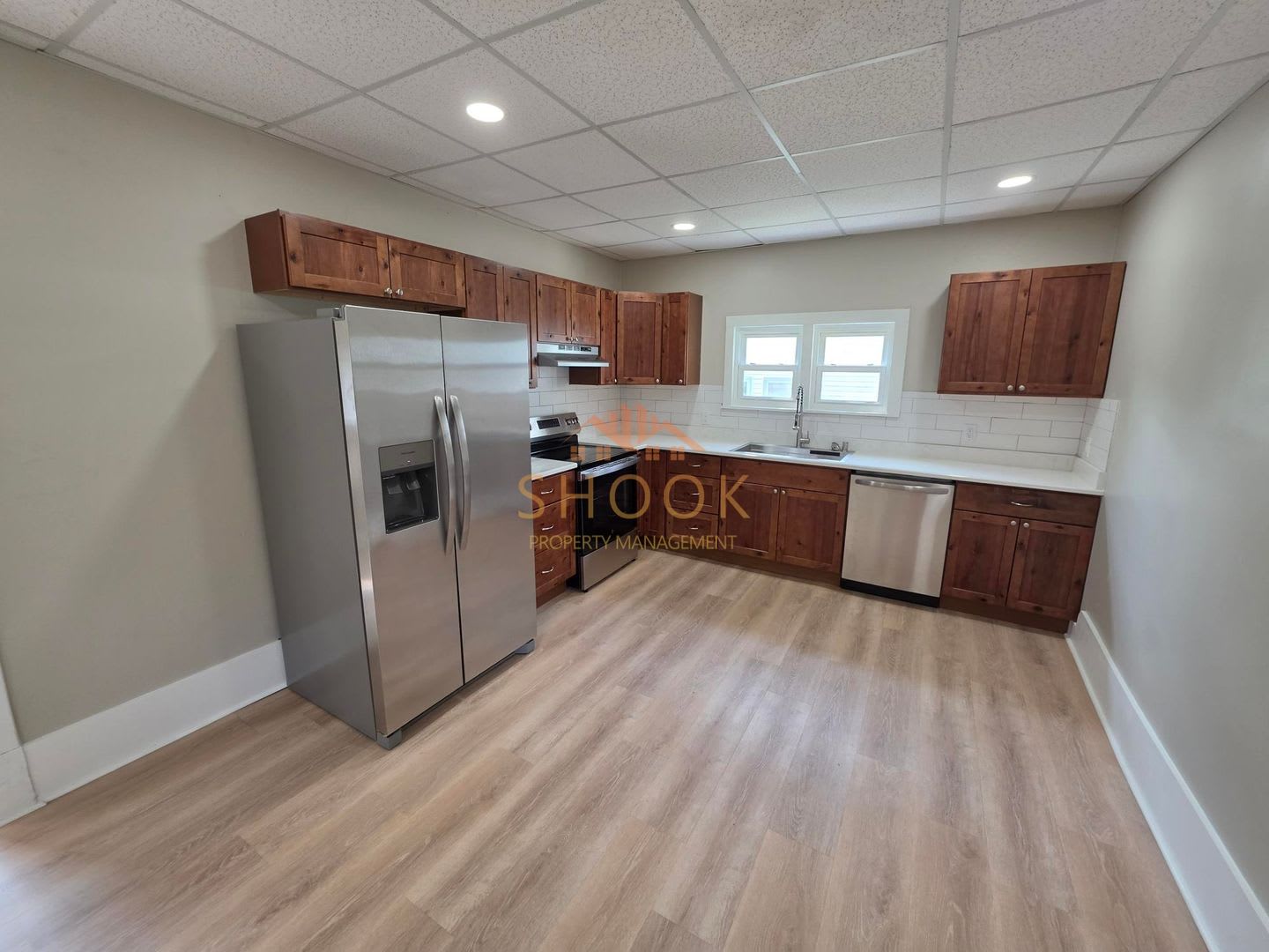 **MOVE-IN SPECIAL** Centrally Located and Remodeled 4BR Home – photo 5