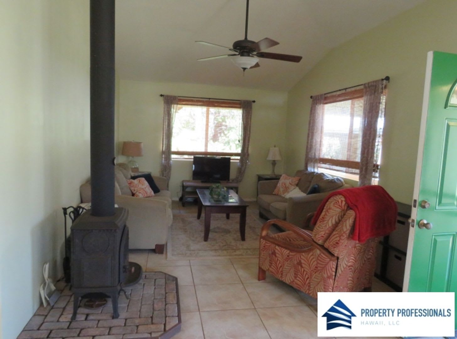Fully furnished in Volcano – photo 3