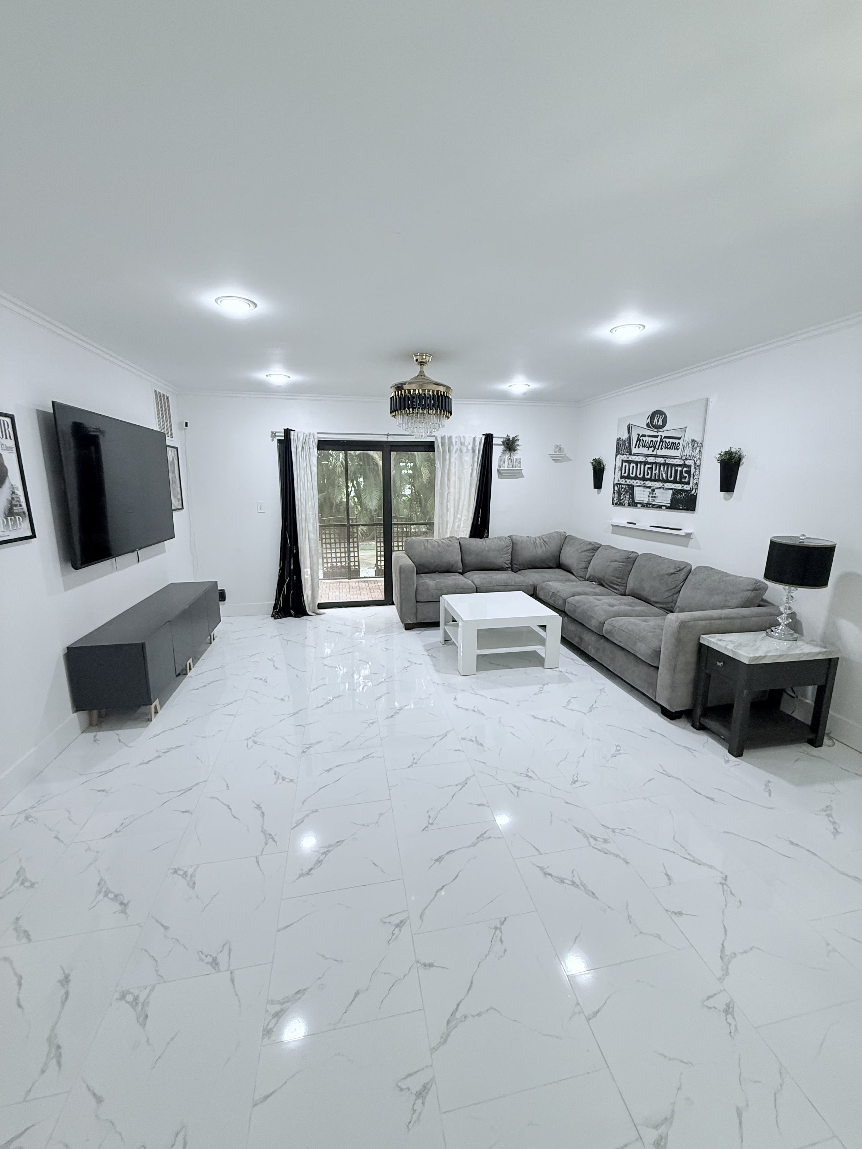 140 South Cypress Road – photo 1