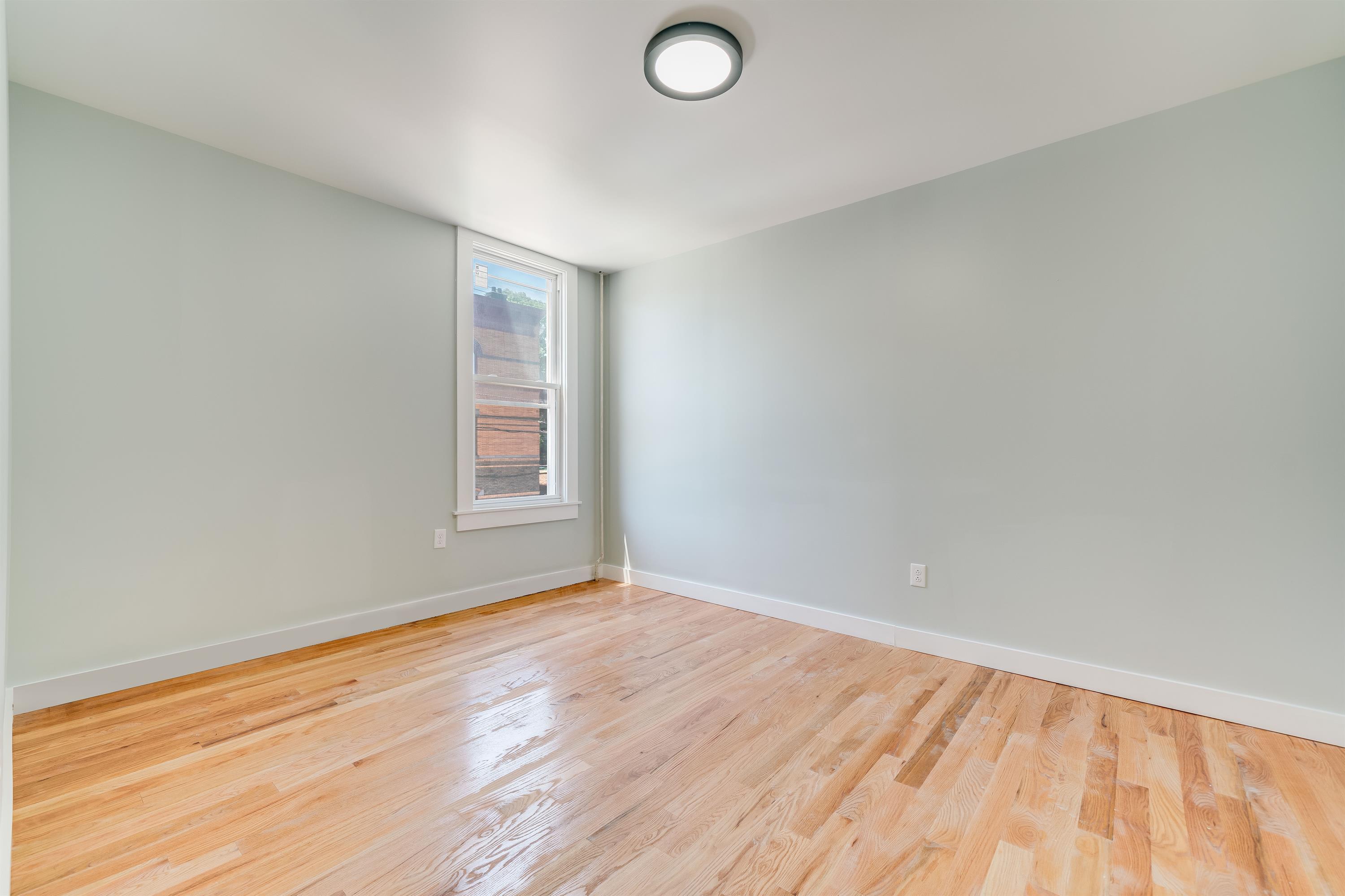 1139 Summit Aveapartment 4 – photo 5