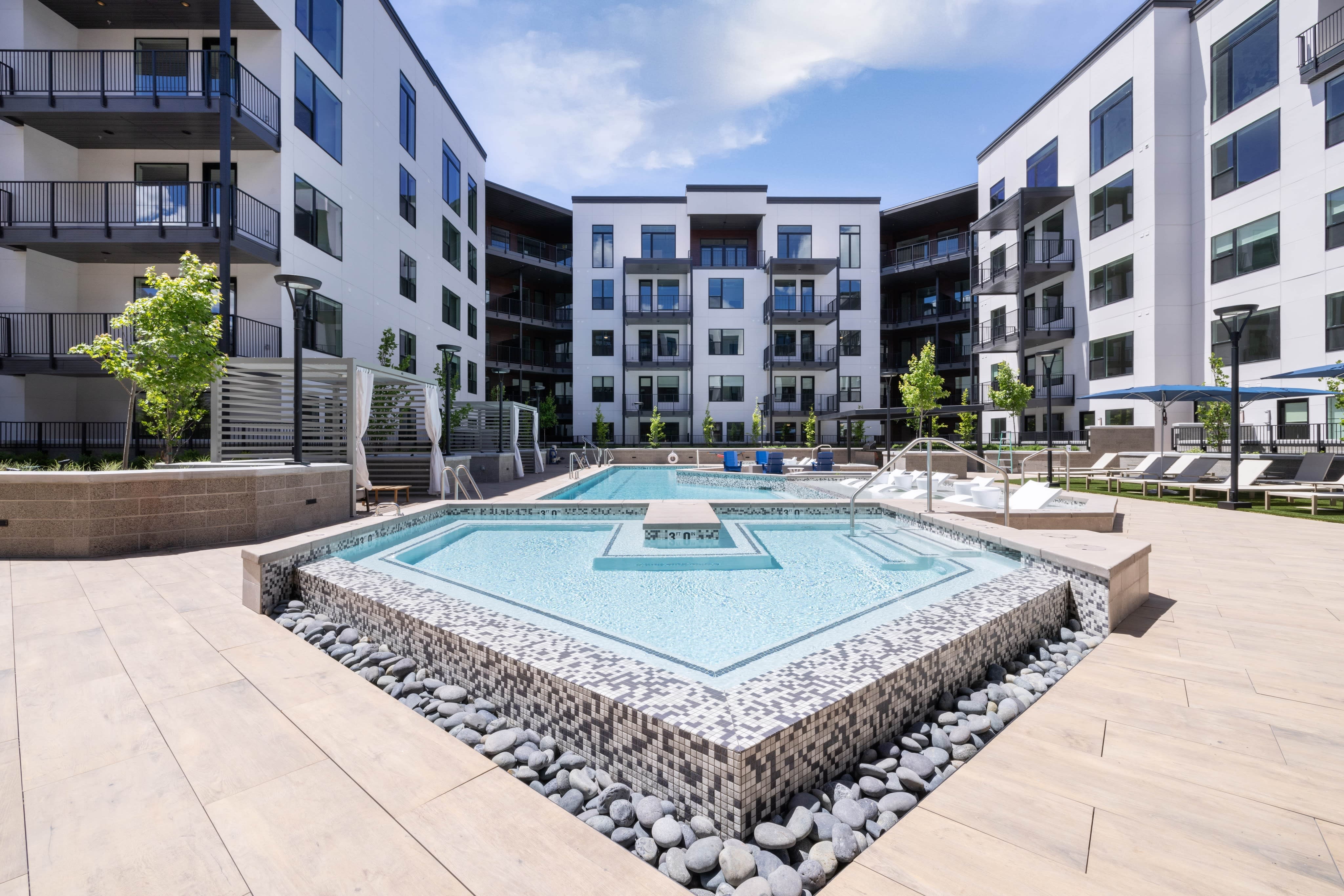 Grandeur At Holladay Hills – photo 5