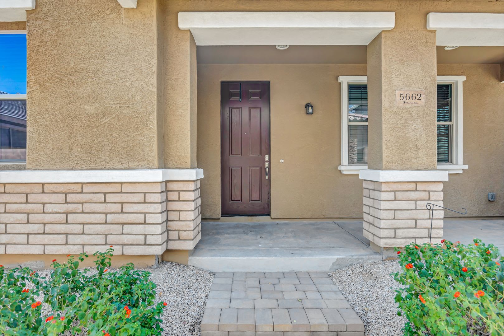5662 E Butte St – photo 3