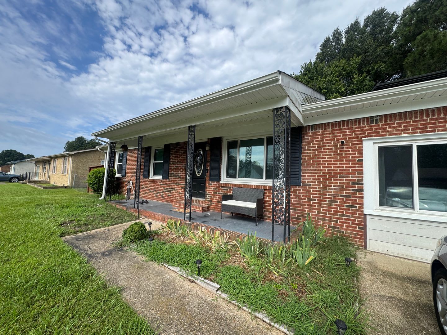 Updated 3 Bedroom In Chesapeake – photo 2