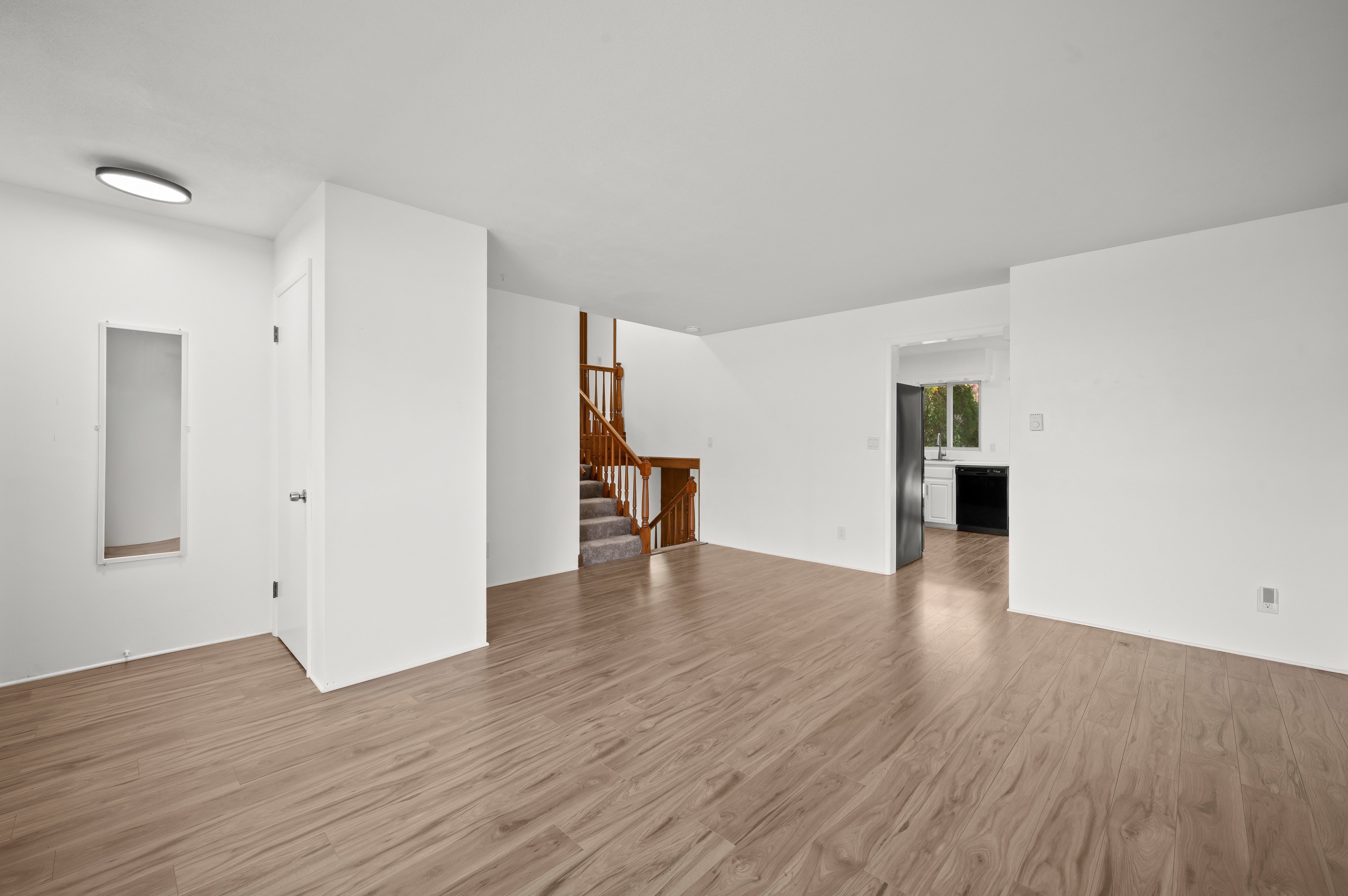 1332 W Glenlord Rd – photo 4