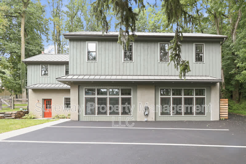 5565 Pennell Road – photo 1