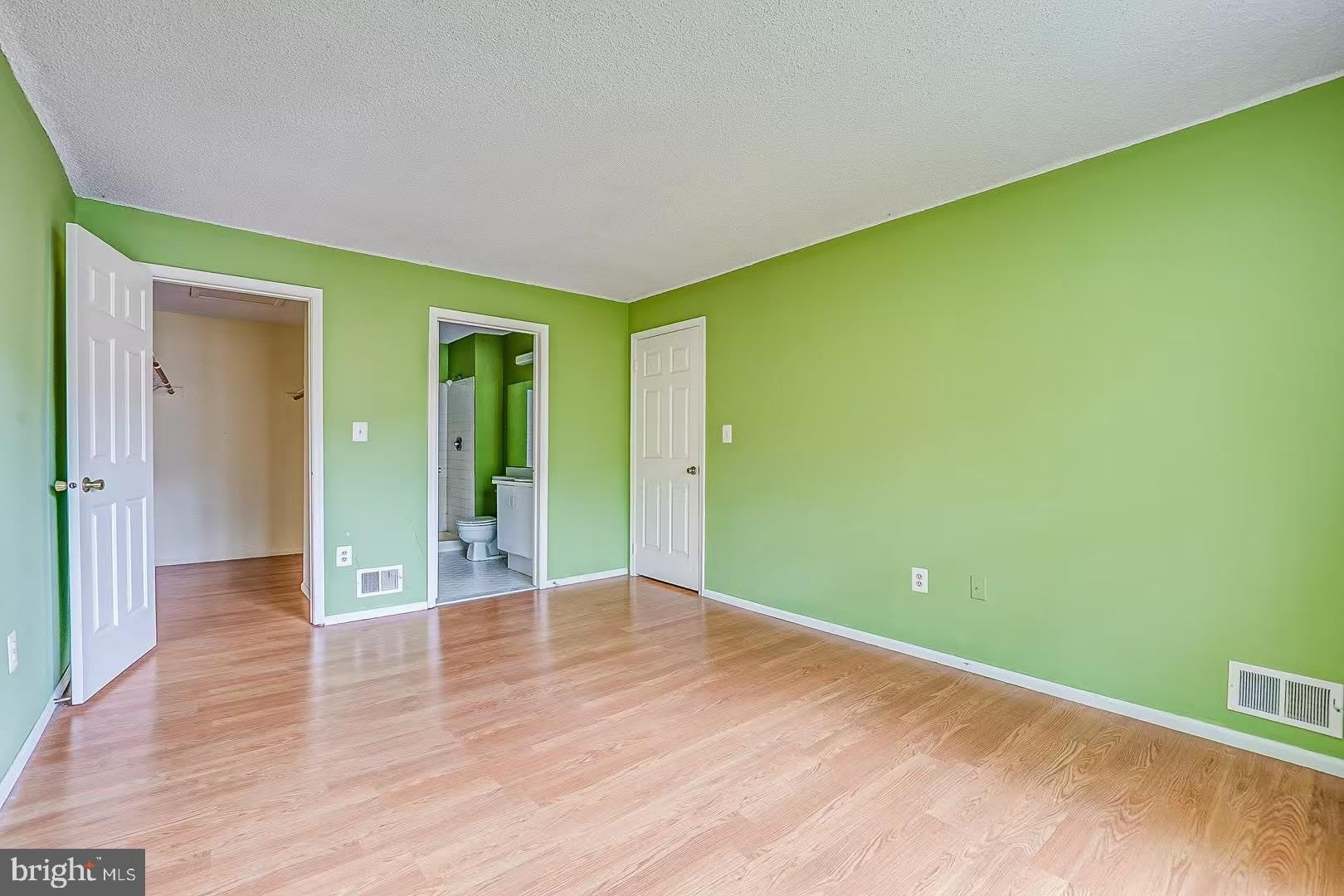 24 CHAMBERLIN Court – photo 5