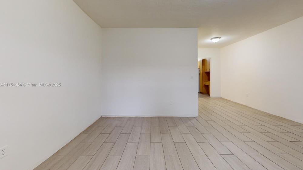 1451 NE 170th St # 105A – photo 5