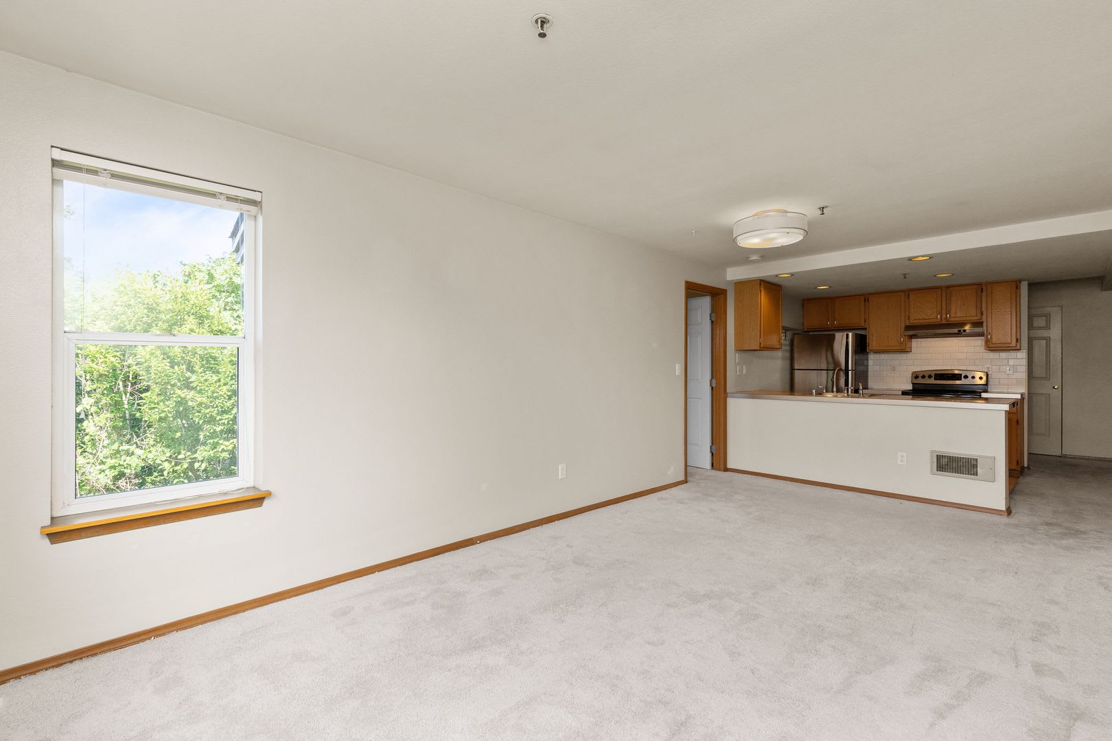 Quaint 2 bdrm/ 1 bth condo in Seattle – photo 4