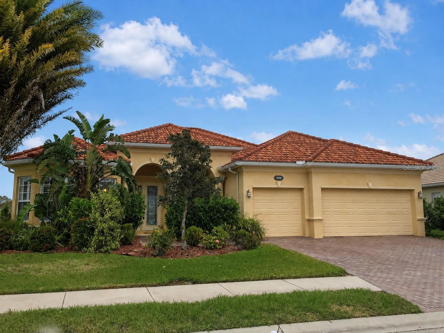 5570 ROCK DOVE Drive – photo 1
