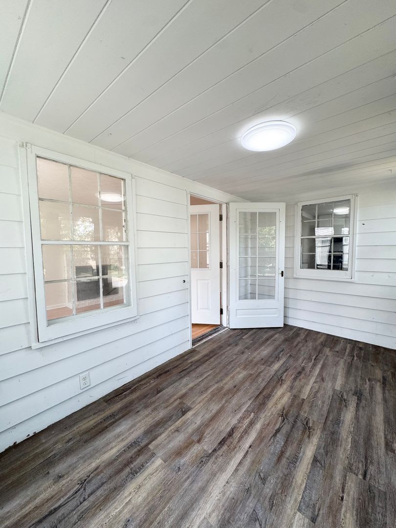 Newly Remodeled 3 Bedroom! Coming Soon! – photo 5