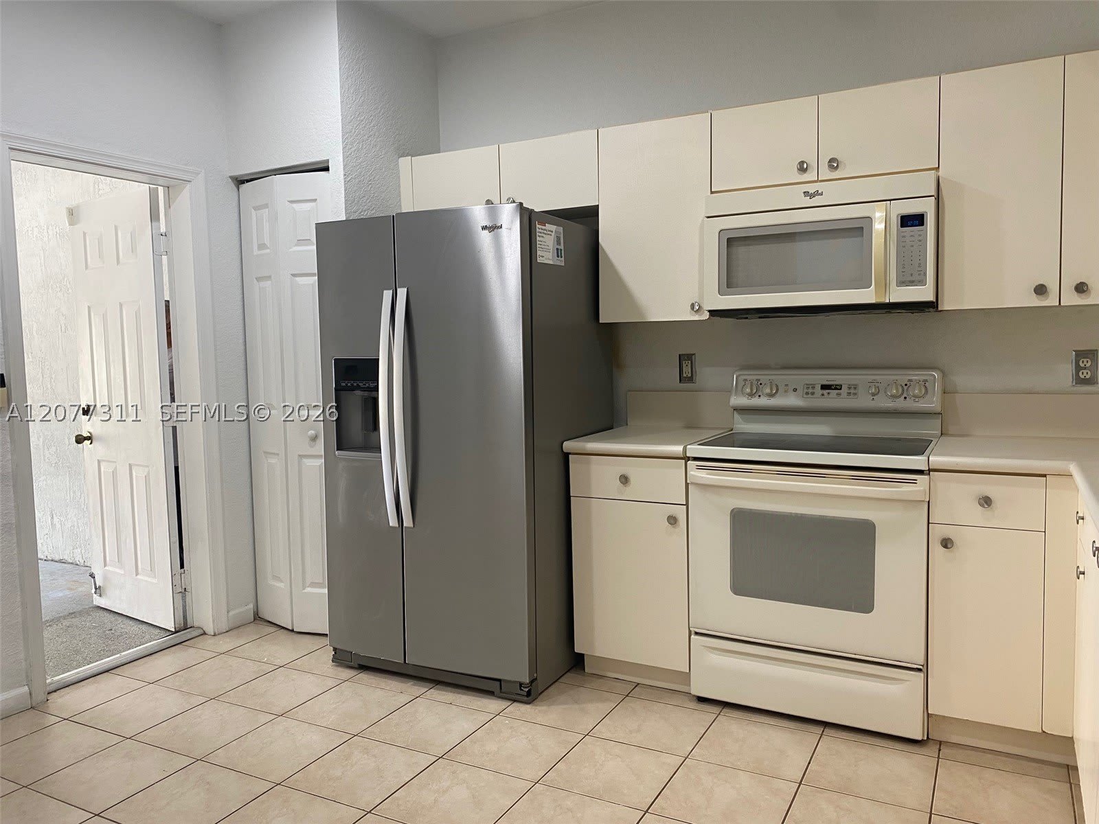 4218 Vineyard Cir – photo 2