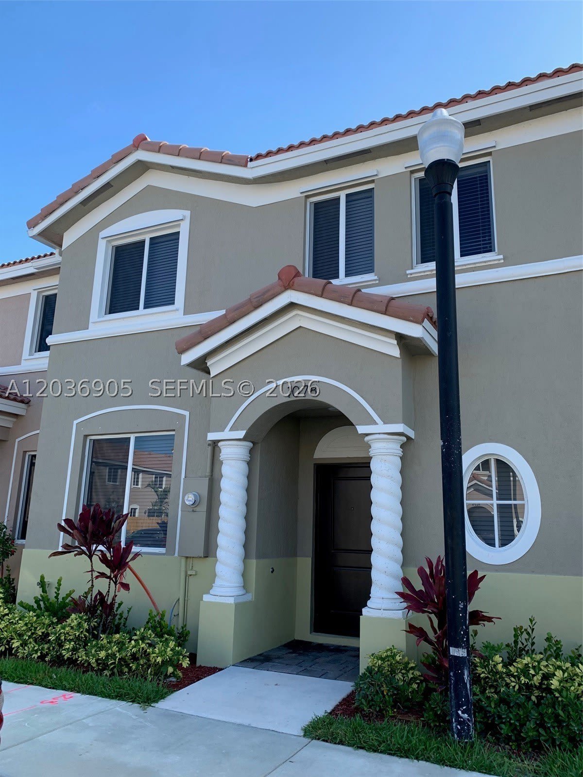 1078 SE 23rd Ter – photo 1