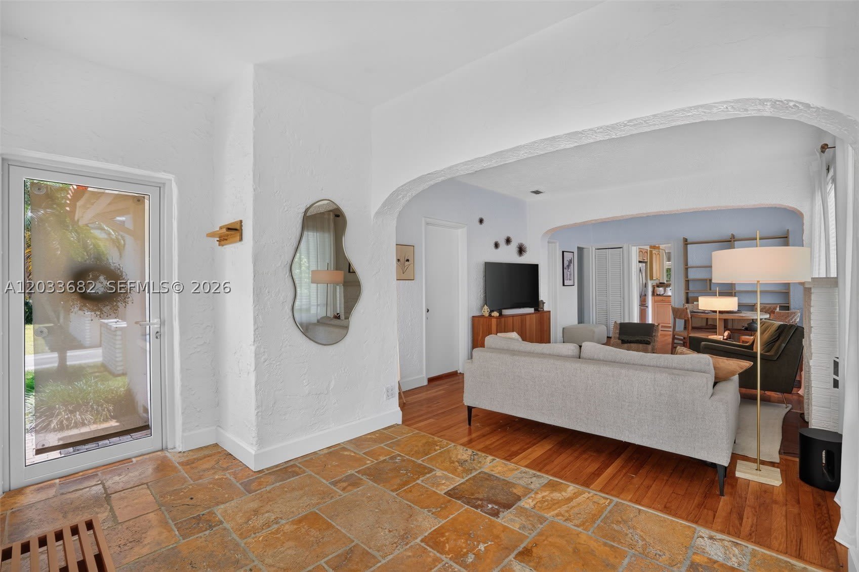 1212 Medina Ave – photo 5