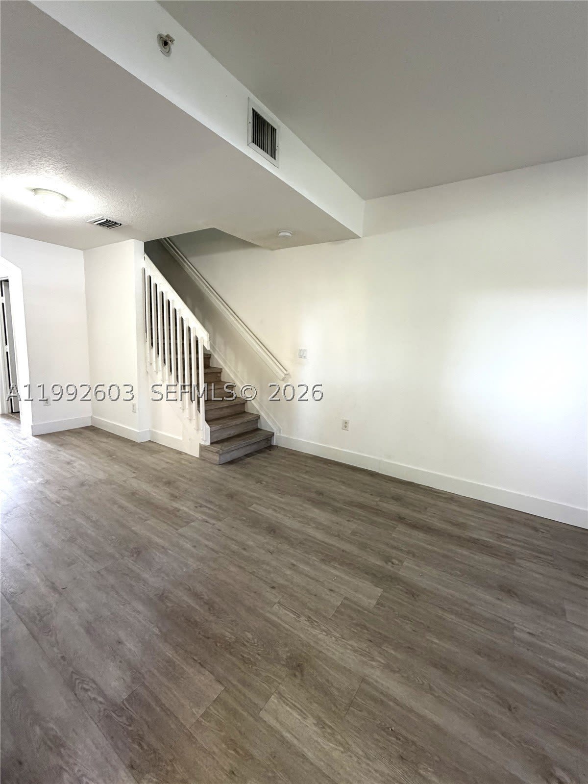 1088 SW 144th Ave – photo 3
