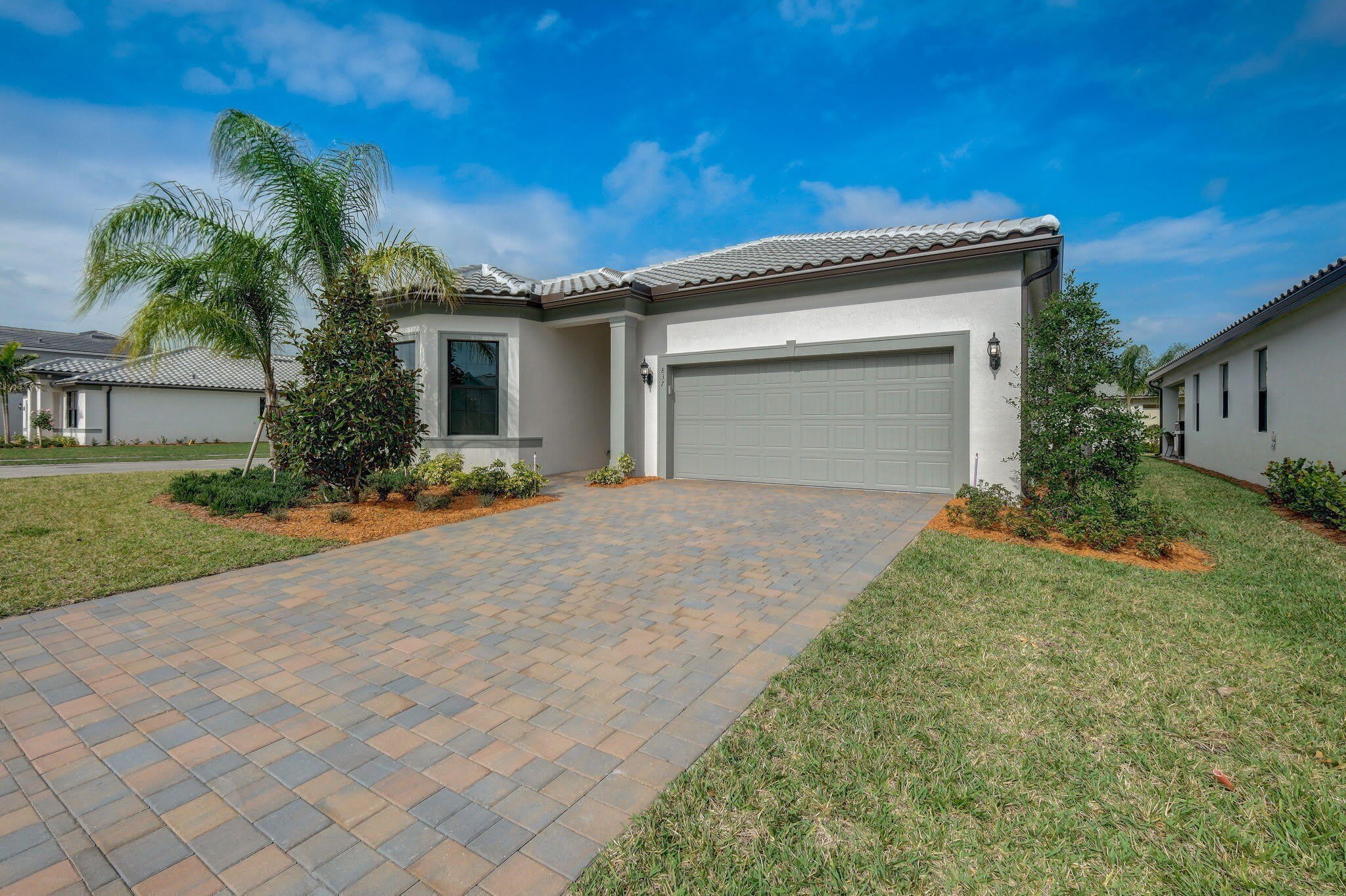837 SE Courances Drive – photo 4