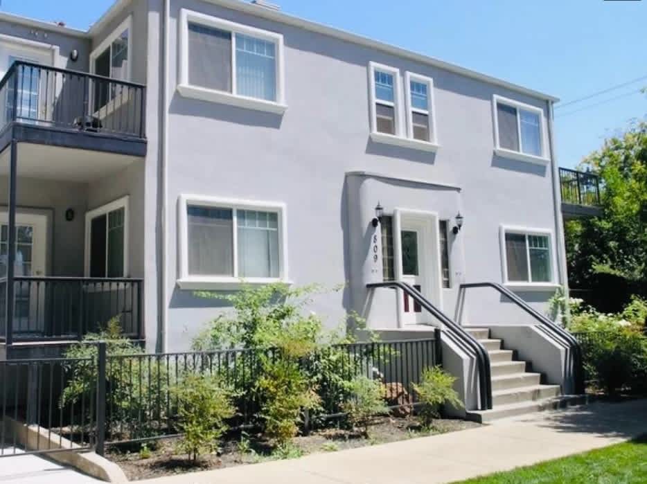 809 F Street – photo 1