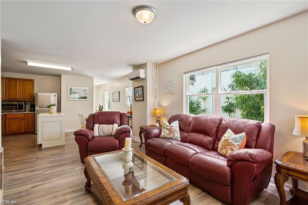2565 Shore Drive – photo 3