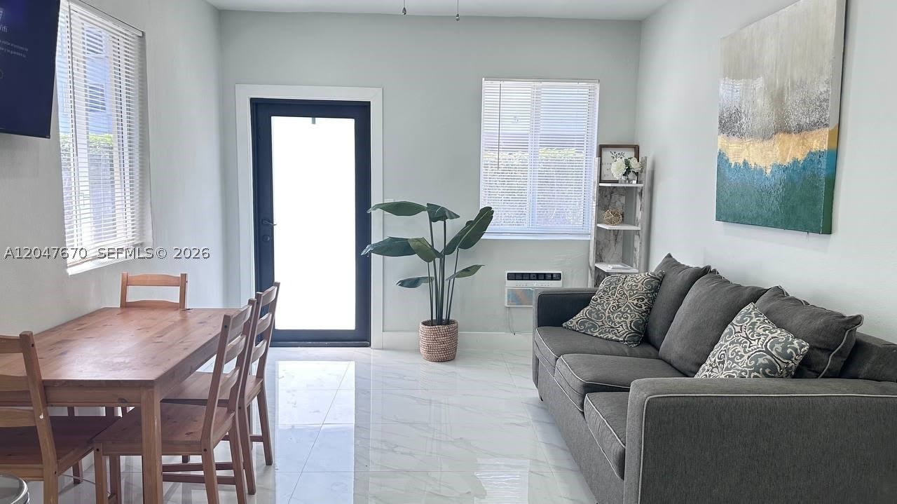 320 Sw 29Th Rd – photo 3