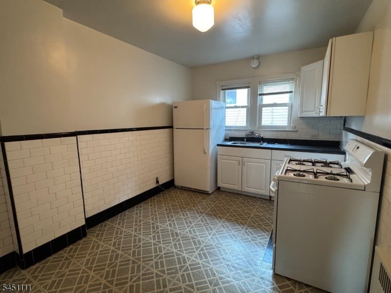 28 Knopf St – photo 4